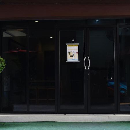 Chaiwat Guesthouse Bangkok Exterior photo