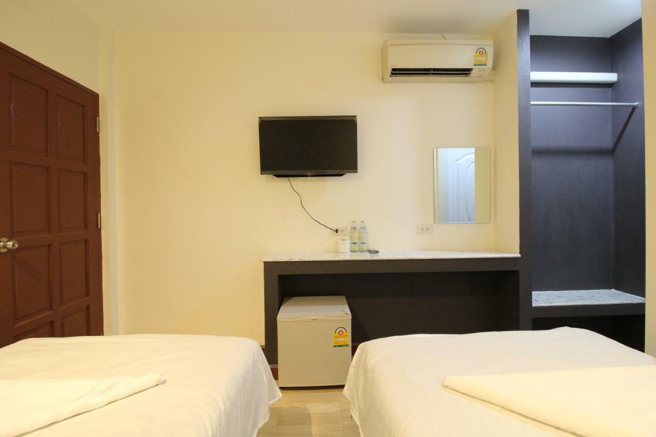 Chaiwat Guesthouse Bangkok Exterior photo