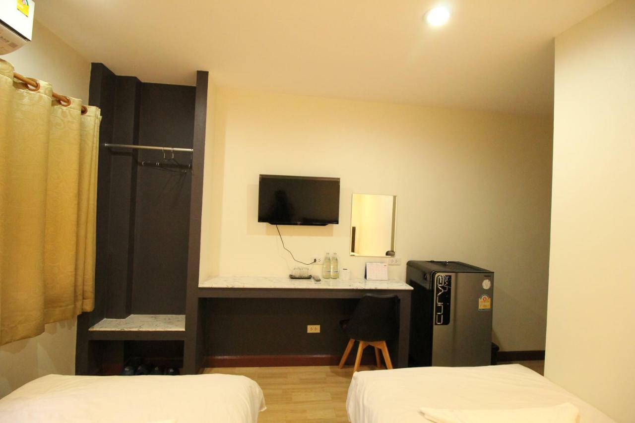 Chaiwat Guesthouse Bangkok Exterior photo