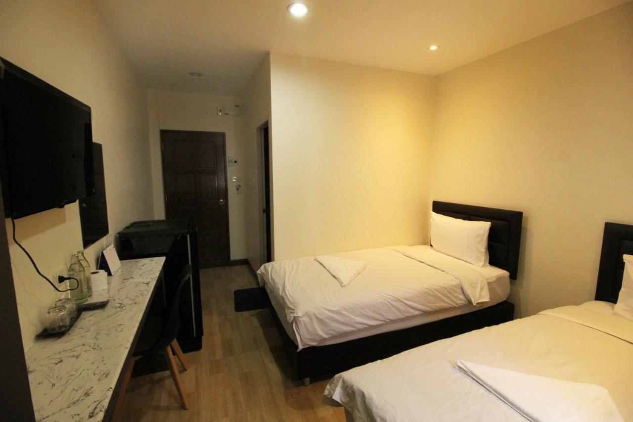 Chaiwat Guesthouse Bangkok Exterior photo