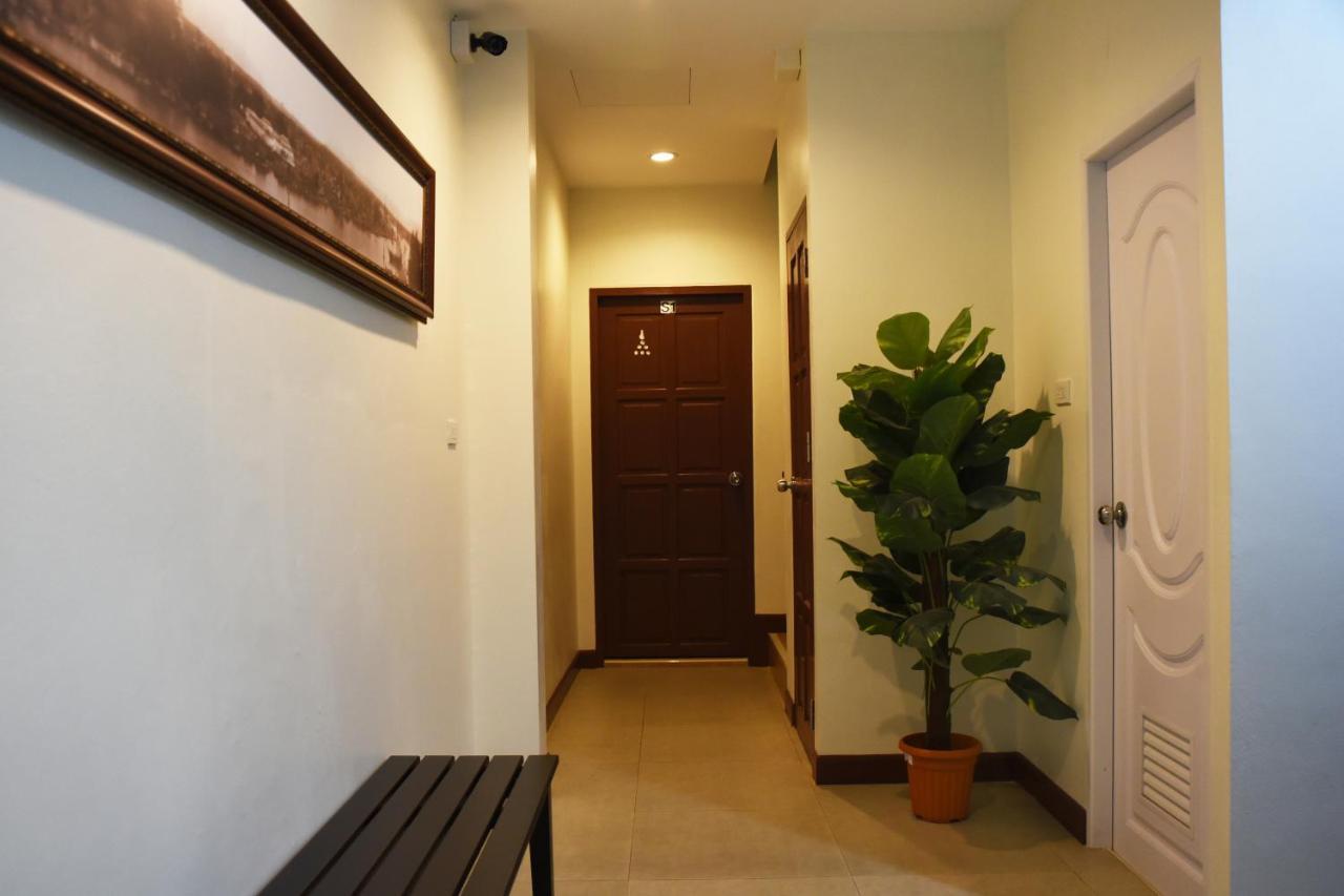 Chaiwat Guesthouse Bangkok Exterior photo
